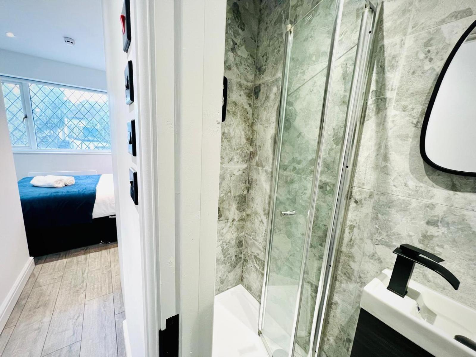 Guest house London Greenford House Beautiful Ensuite Close To Heathrow